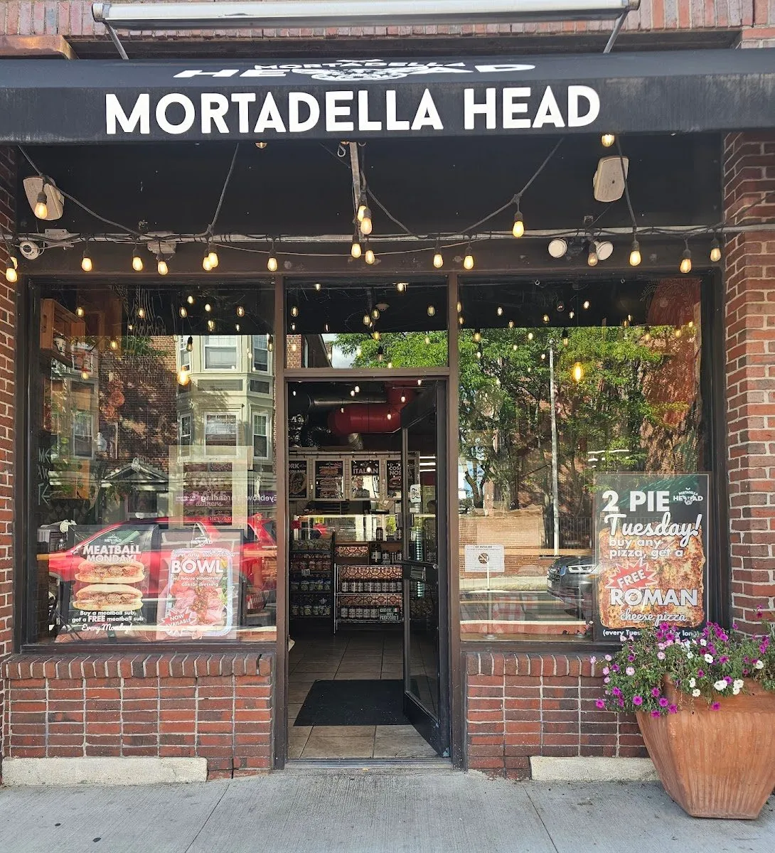 Mortadella Head, photo 1