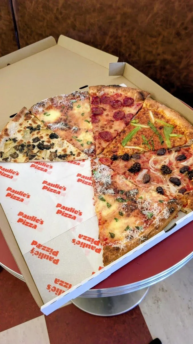 Paulie's Pizza, photo 3