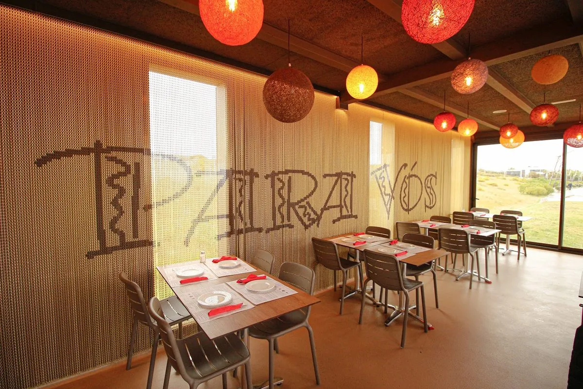 Mira Vos, photo 1