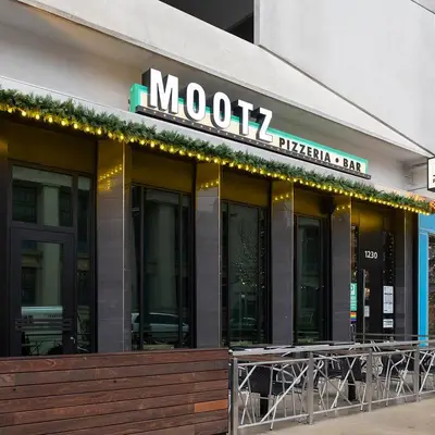 Mootz Pizzeria and Bar