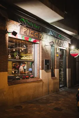 Piccola Napoli C. de Palencia 29, Madrid