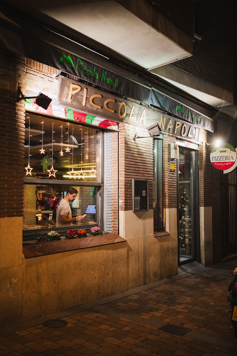 Piccola Napoli C. de Palencia 29, Madrid