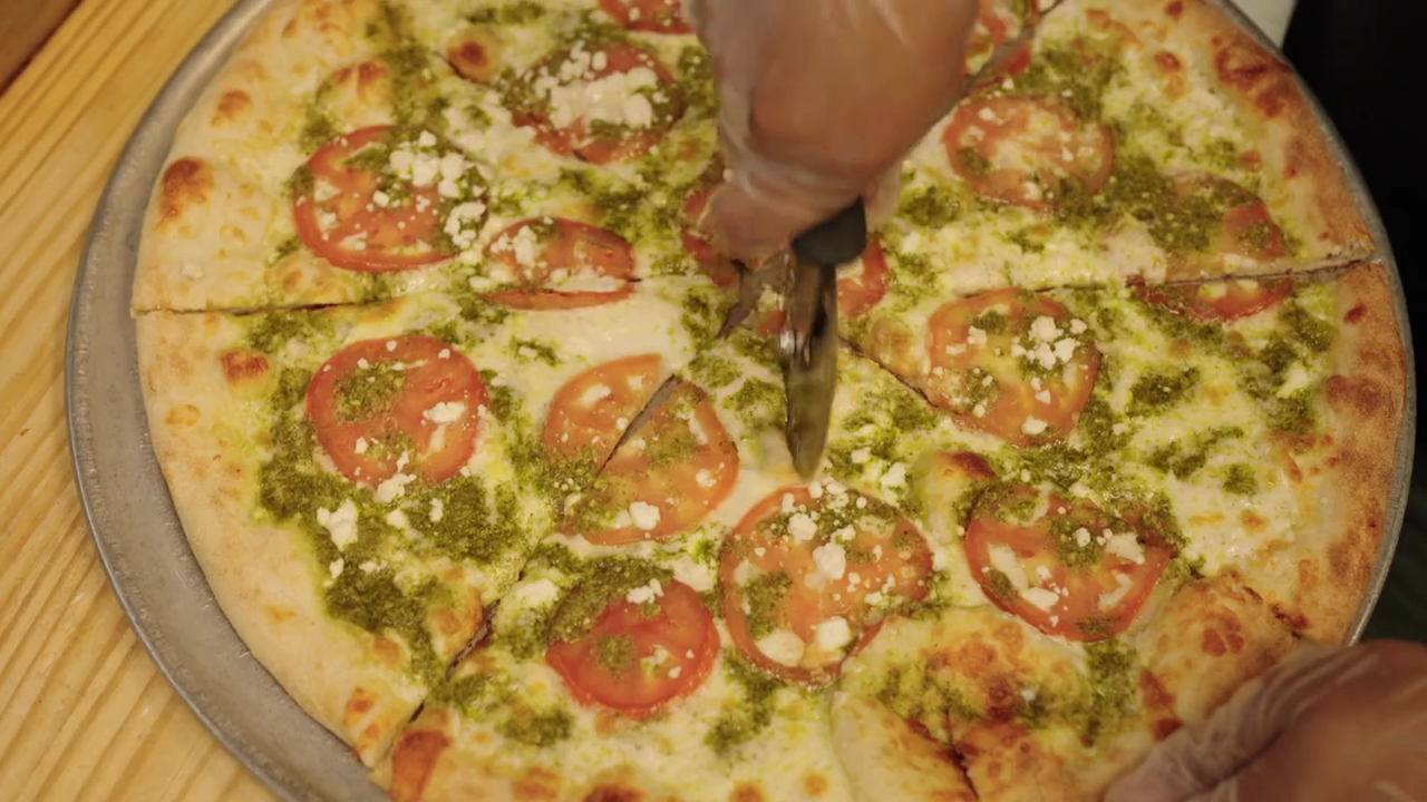 Halftime Pizza, photo 2
