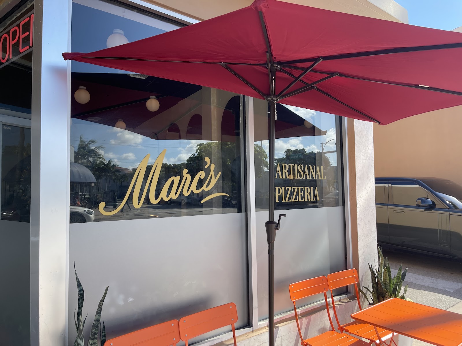 Marc's Artisanal Pizzeria