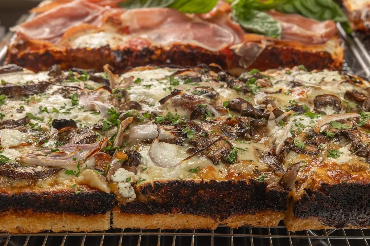 Marc's Artisanal Pizzeria, photo 2