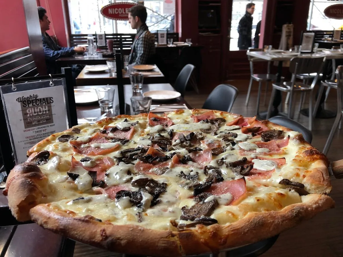 Nicoletta Pizzeria, photo 2