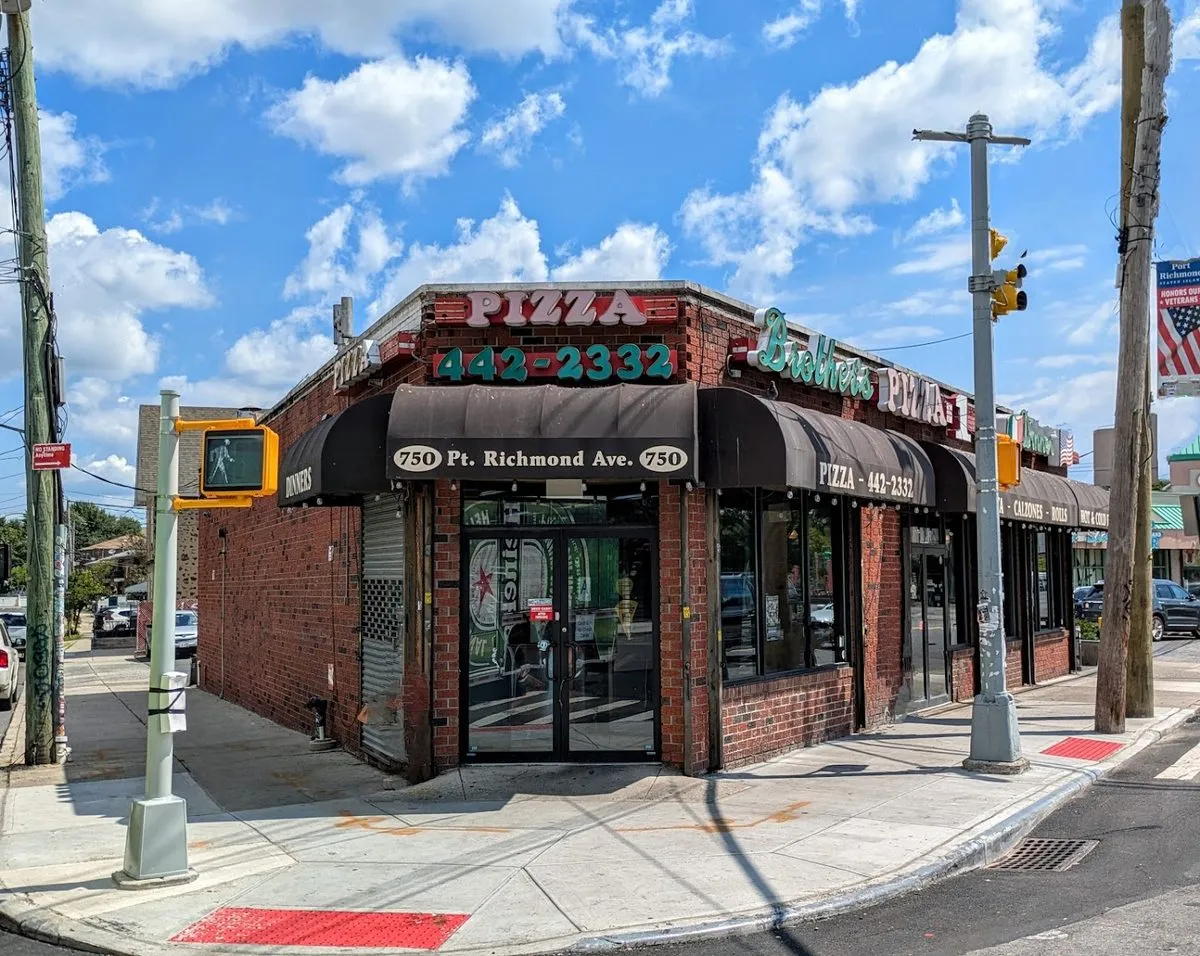 Brother's Pizzeria, photo 1