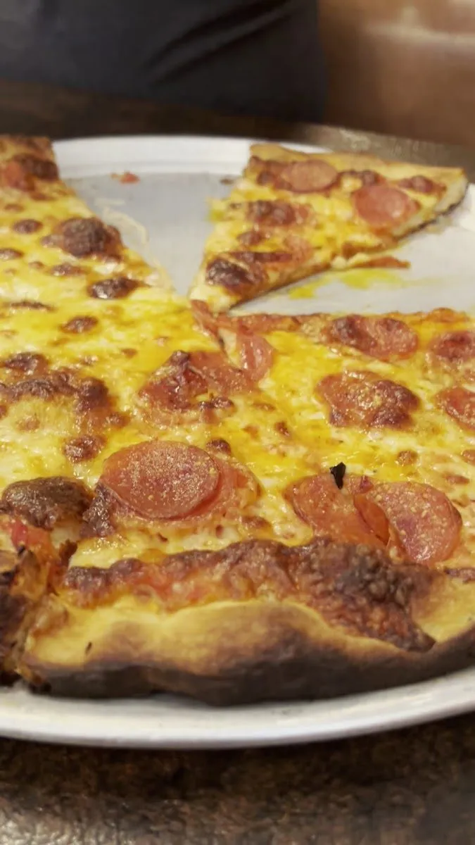Ernie’s Pizzeria, photo 3