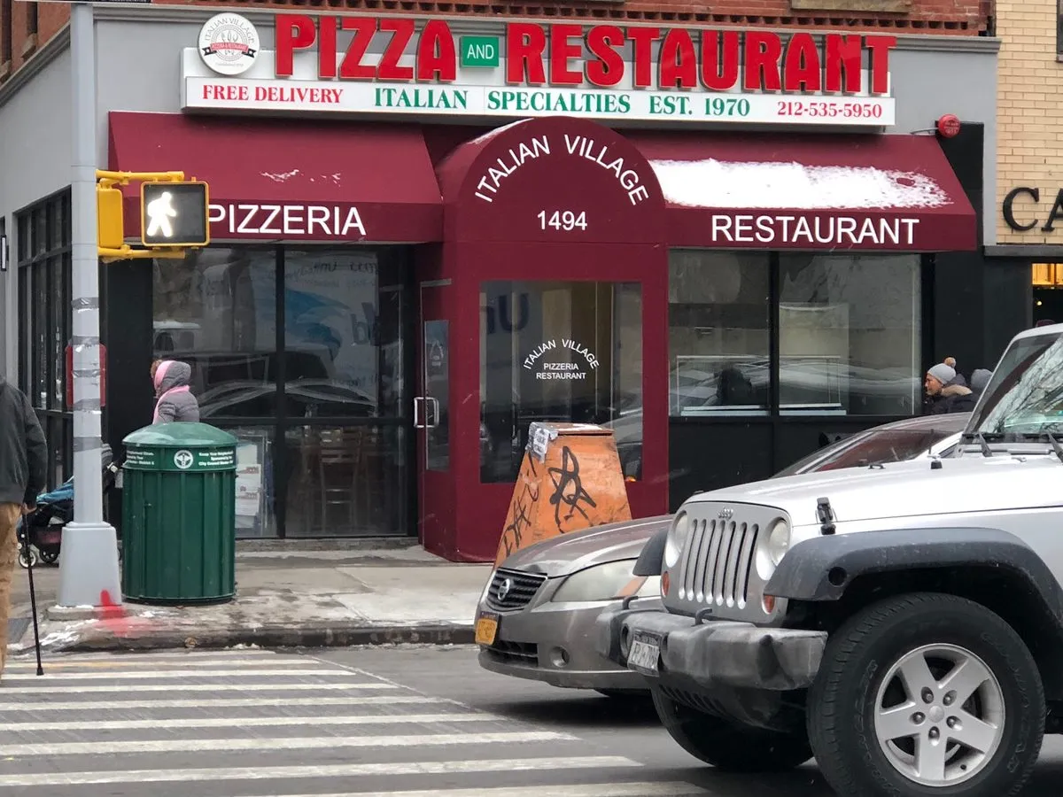 Italian Village Pizzeria, photo 3