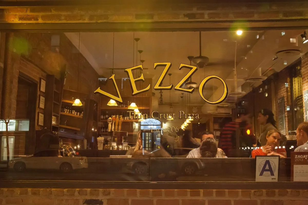 Vezzo Thin Crust Pizza, photo 7