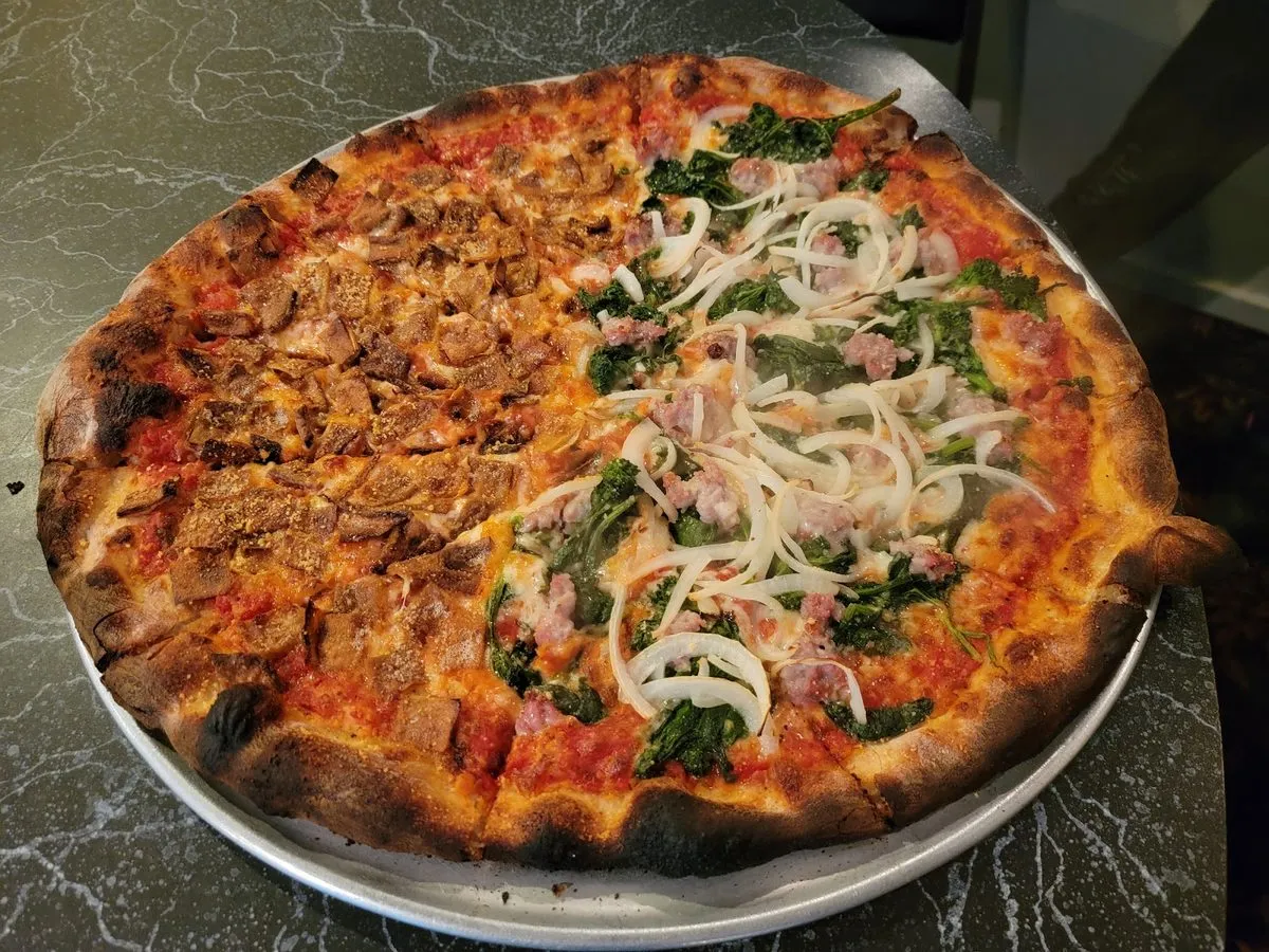 Mike's Apizza & Restaurant, photo 1