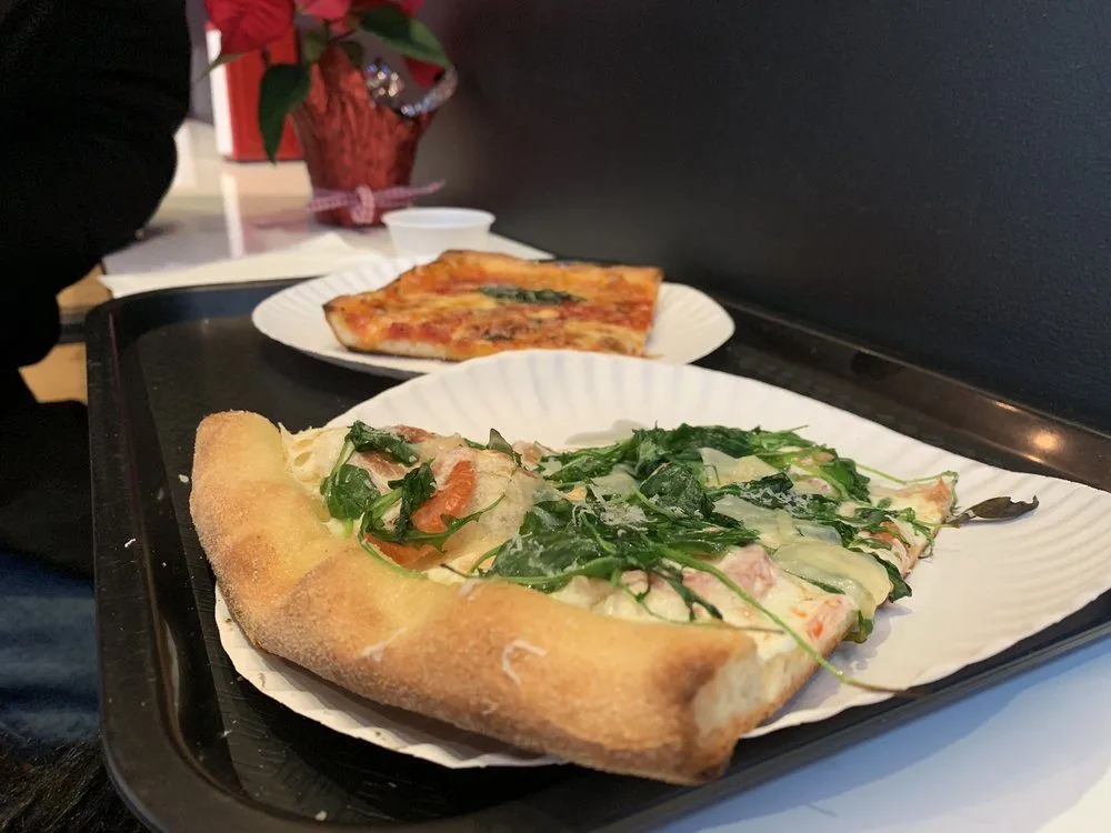 La Nonna Krispy Krust Pizza, photo 2