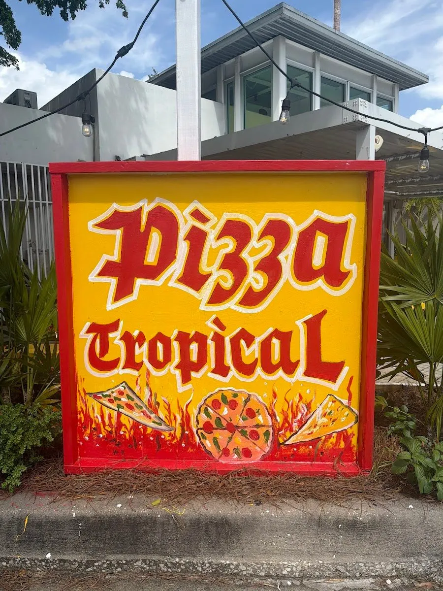 Pizza Tropical, photo 3