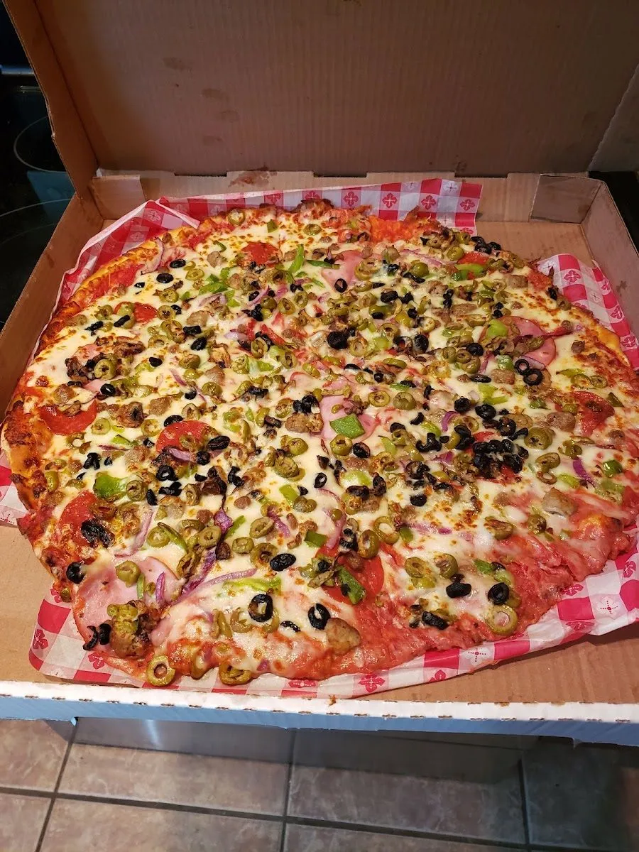 Sparky's Pizzeria and Grill, photo 4