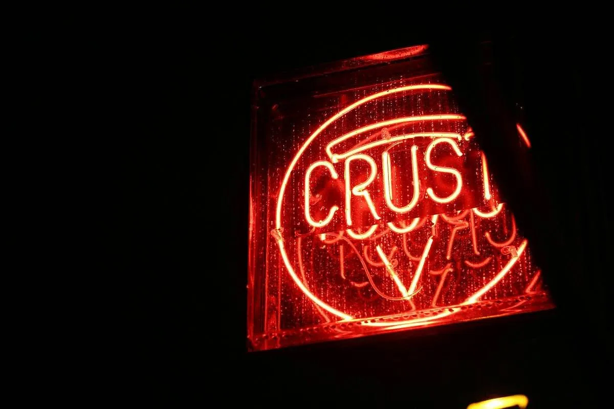 Crust, photo 2