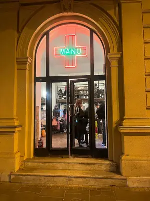 MANU+