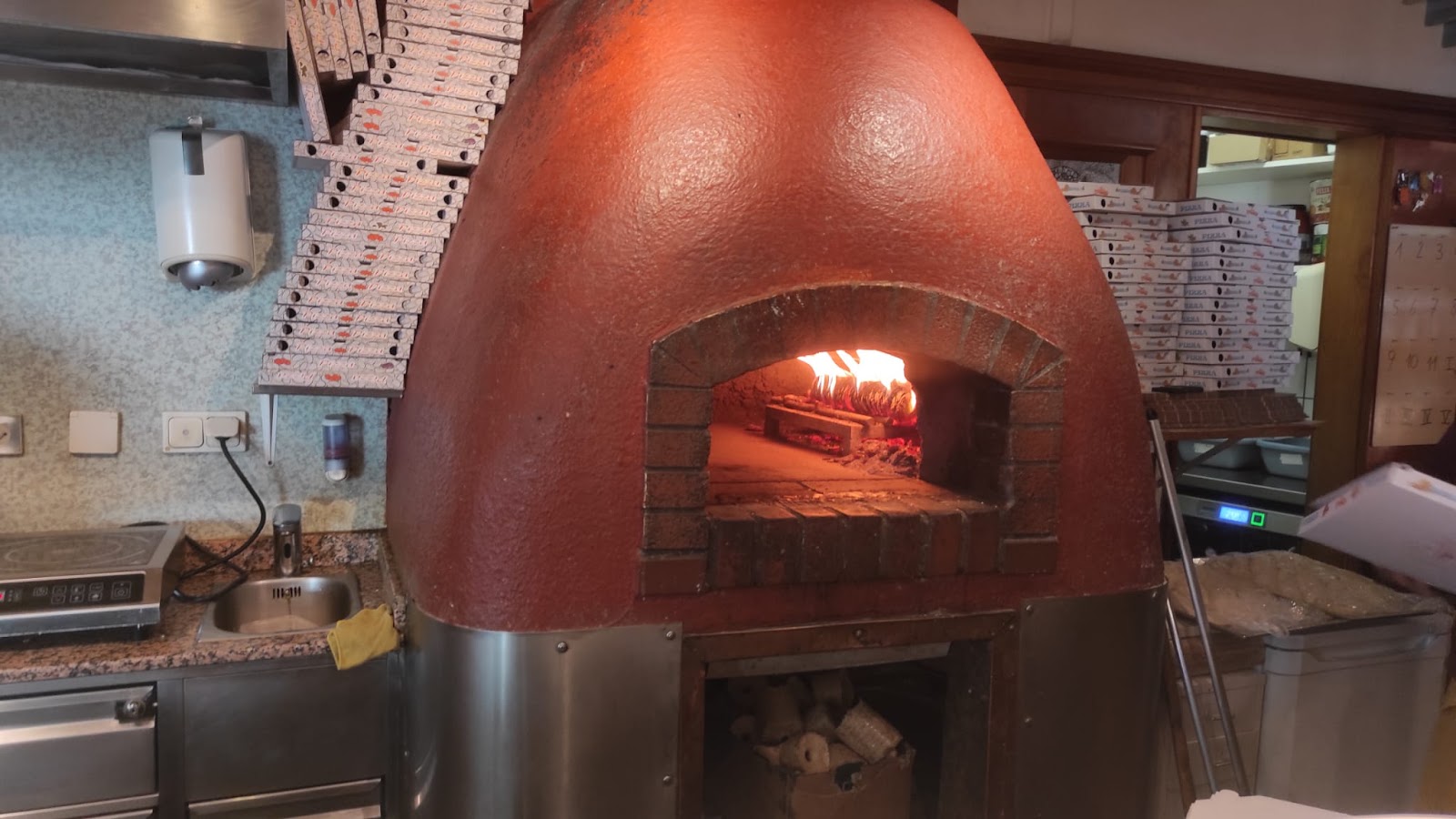 Pizza Crocodiles, photo 9