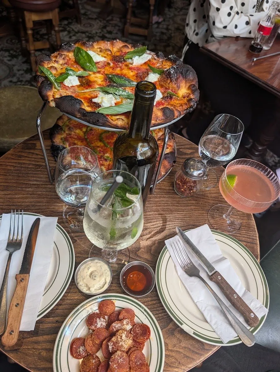 Crisp Pizza at The Marlborough, photo 5