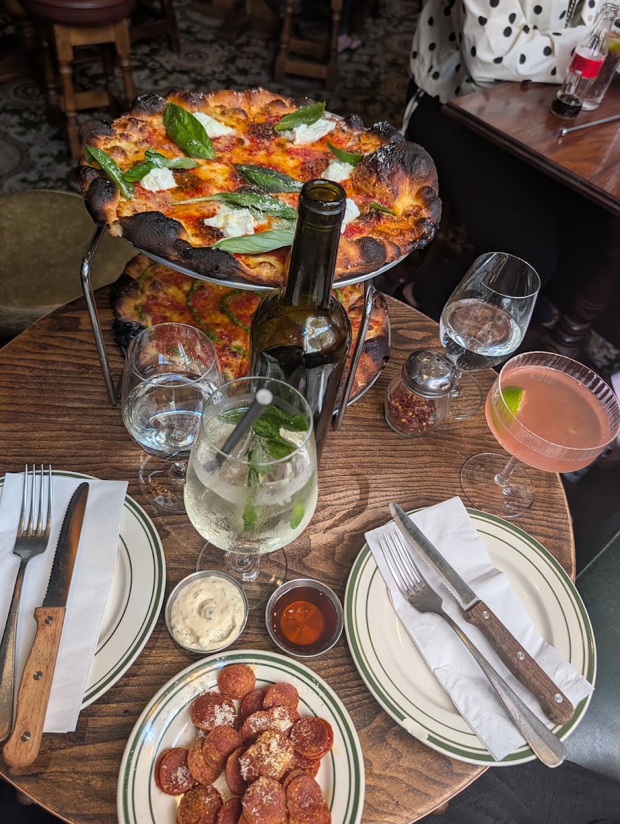 Crisp Pizza at The Marlborough, photo 5