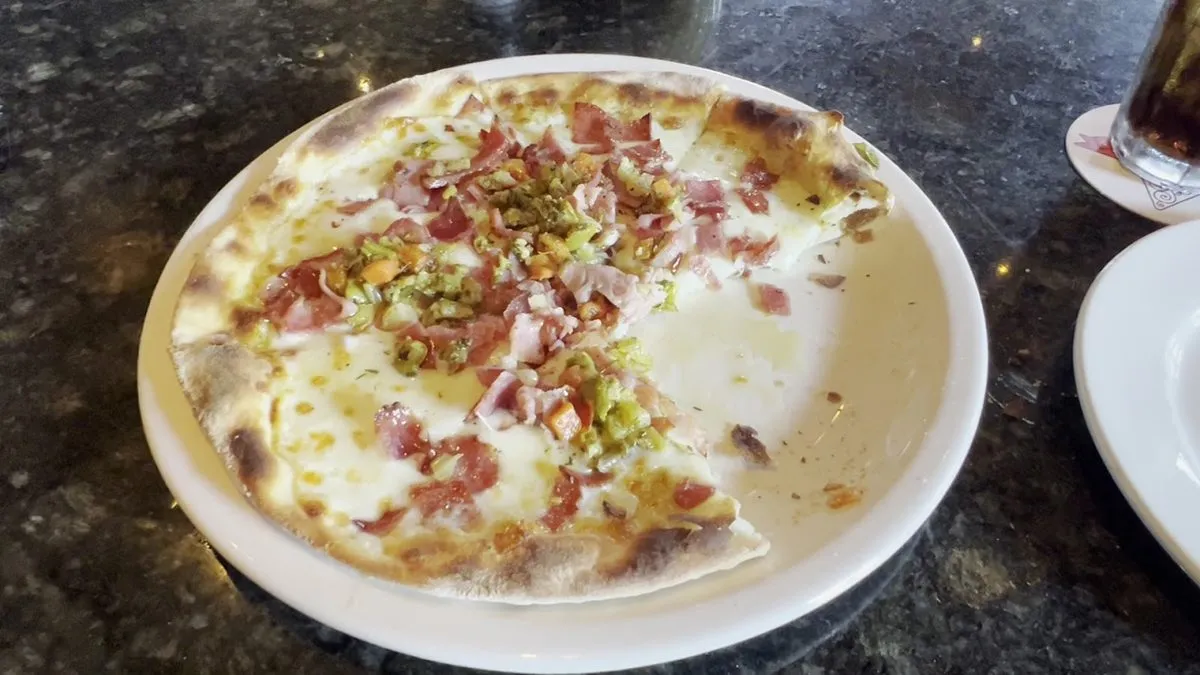 Louisiana Pizza Kitchen, photo 2