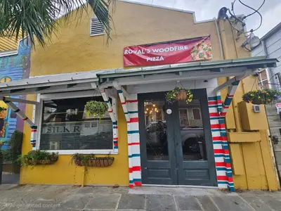 Royal's Woodfire Pizza