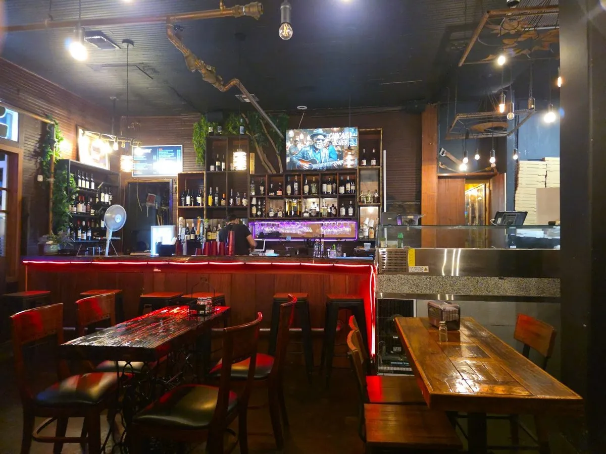 Royal's Woodfire Pizza, photo 2