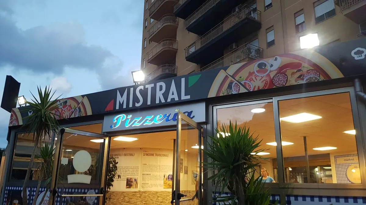 Mistral, photo 1