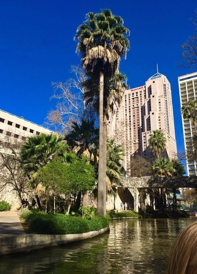 San Antonio, photo 1
