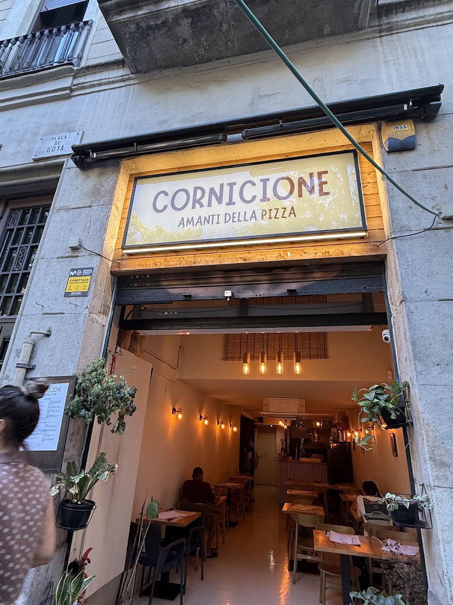 Cornicione Pizzeria