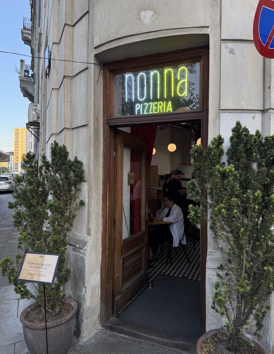 Nonna Pizzeria