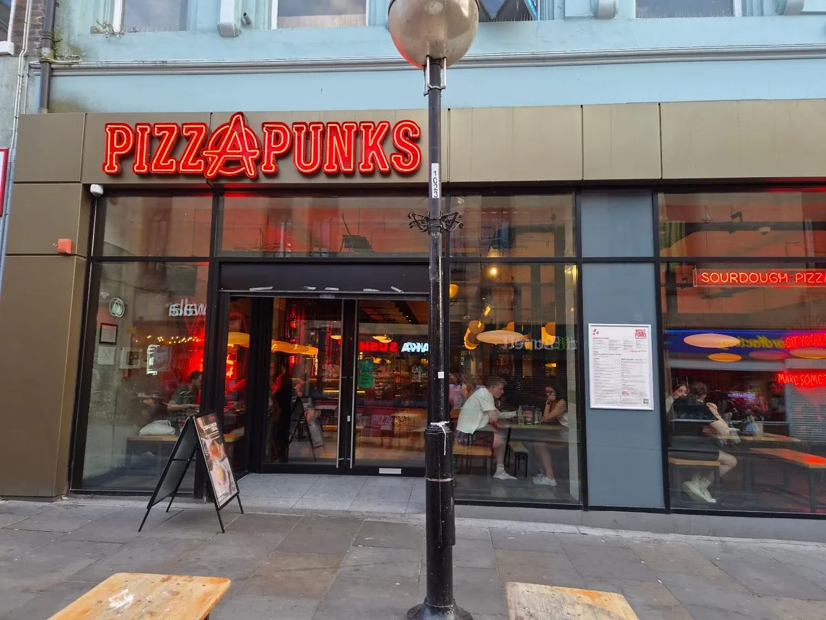 Pizza Punks, photo 1