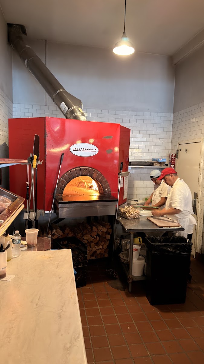 Dellarocco’s, photo 3