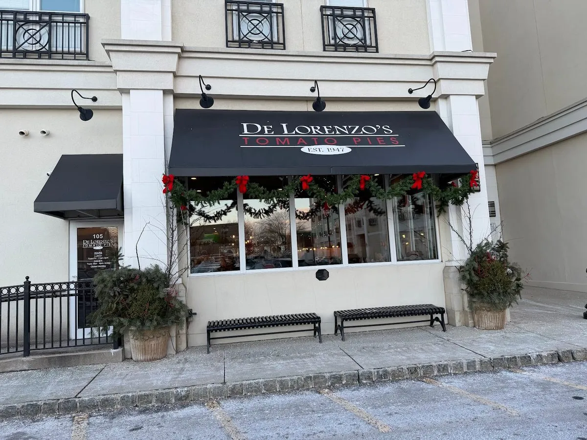 De Lorenzo's Tomato Pies, photo 1