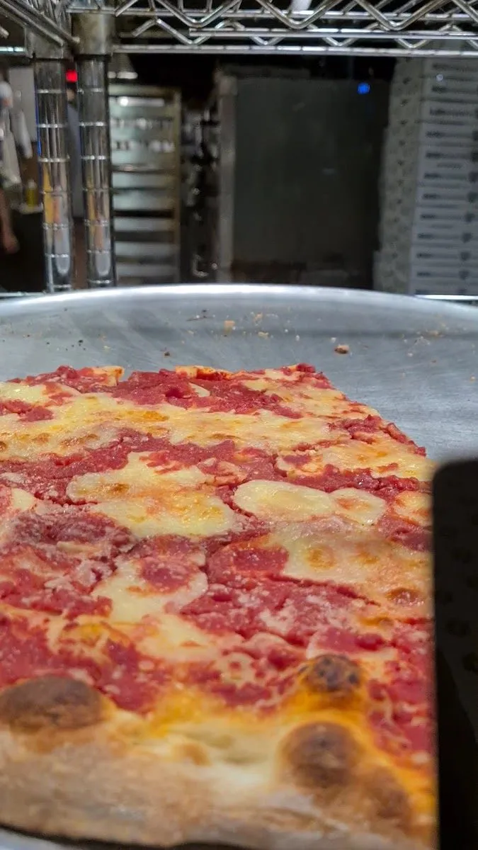Artichoke Basille's Pizza, photo 3