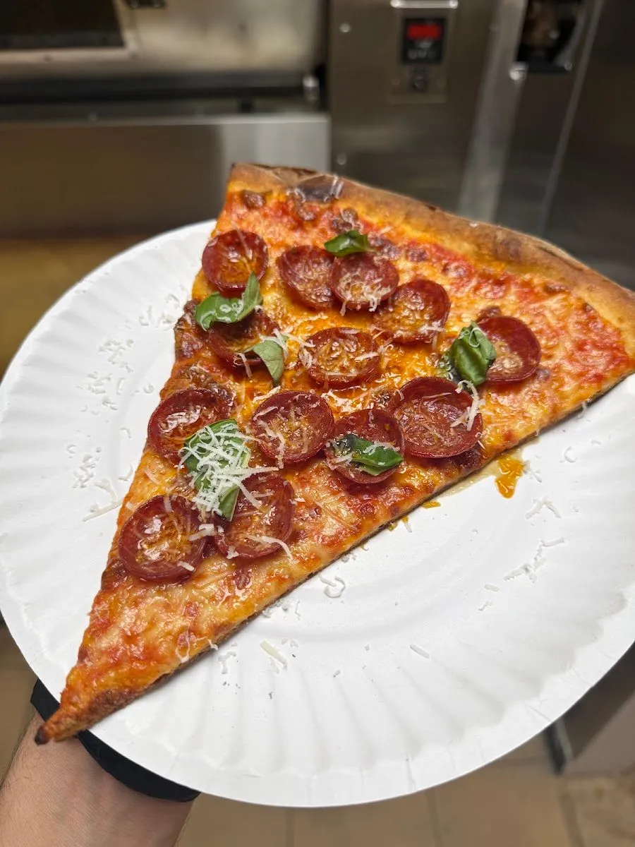 Pop's Pizza of East Village, photo 3