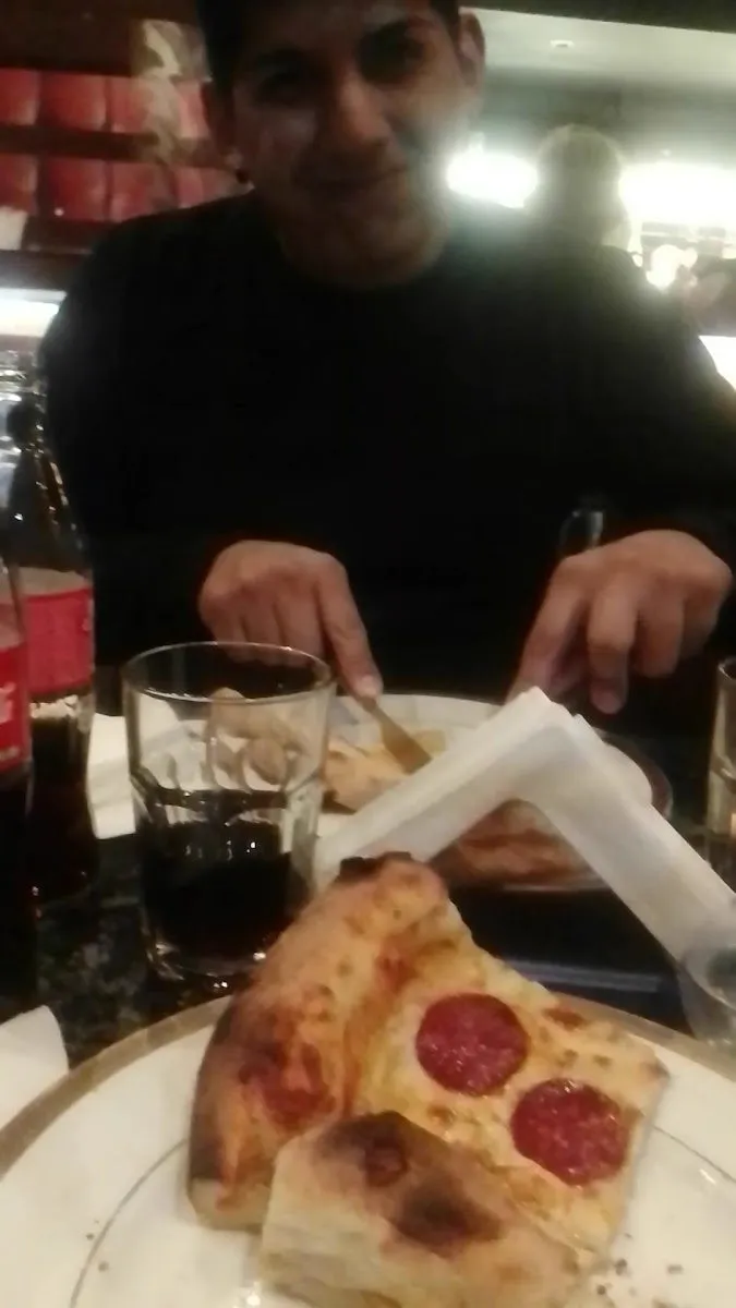 Yonkers Pizza Madre, photo 2