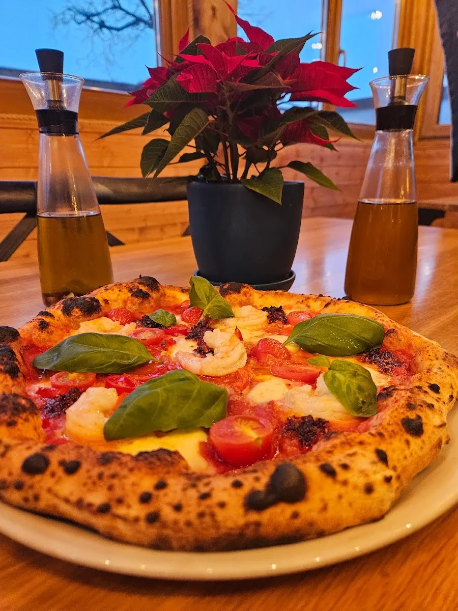 Miedziany Piec- Pizza Napoletana, photo 3