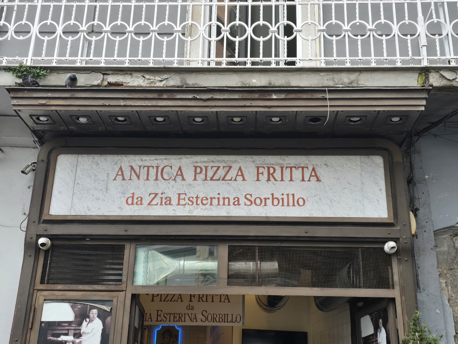 Antica Pizza Fritta Da Zia Esterina Sorbillo