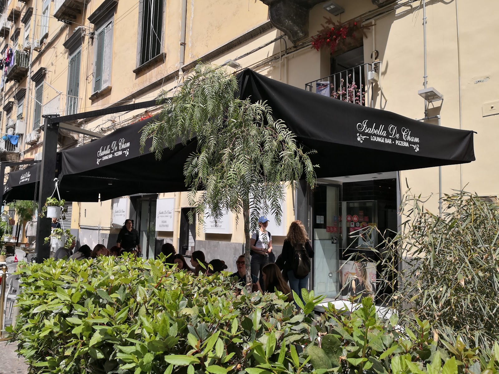 Isabella De Cham Pizza Fritta
