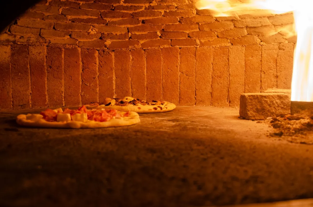 Pizza on Fire, photo 6
