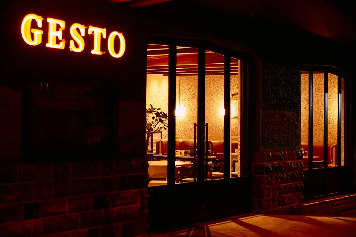 Gesto, photo 1