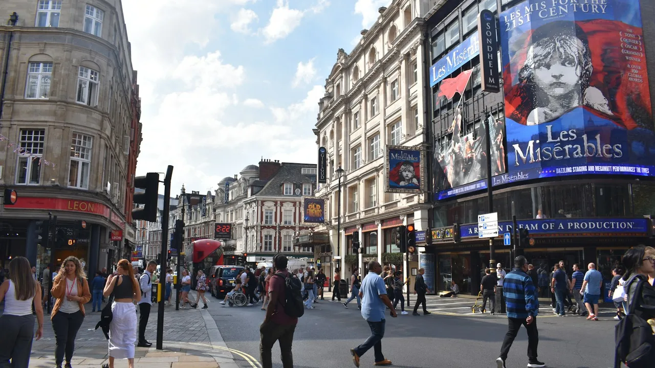 Piccadilly Circus